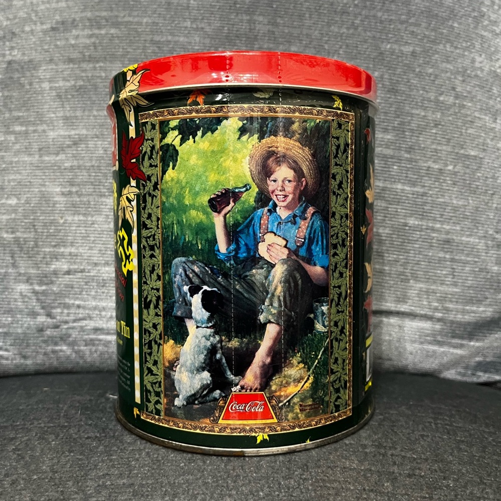 Vintage Coca-Cola Puzzle in Tin Can featuring Norman Rockwell (1998) - 200 Piece